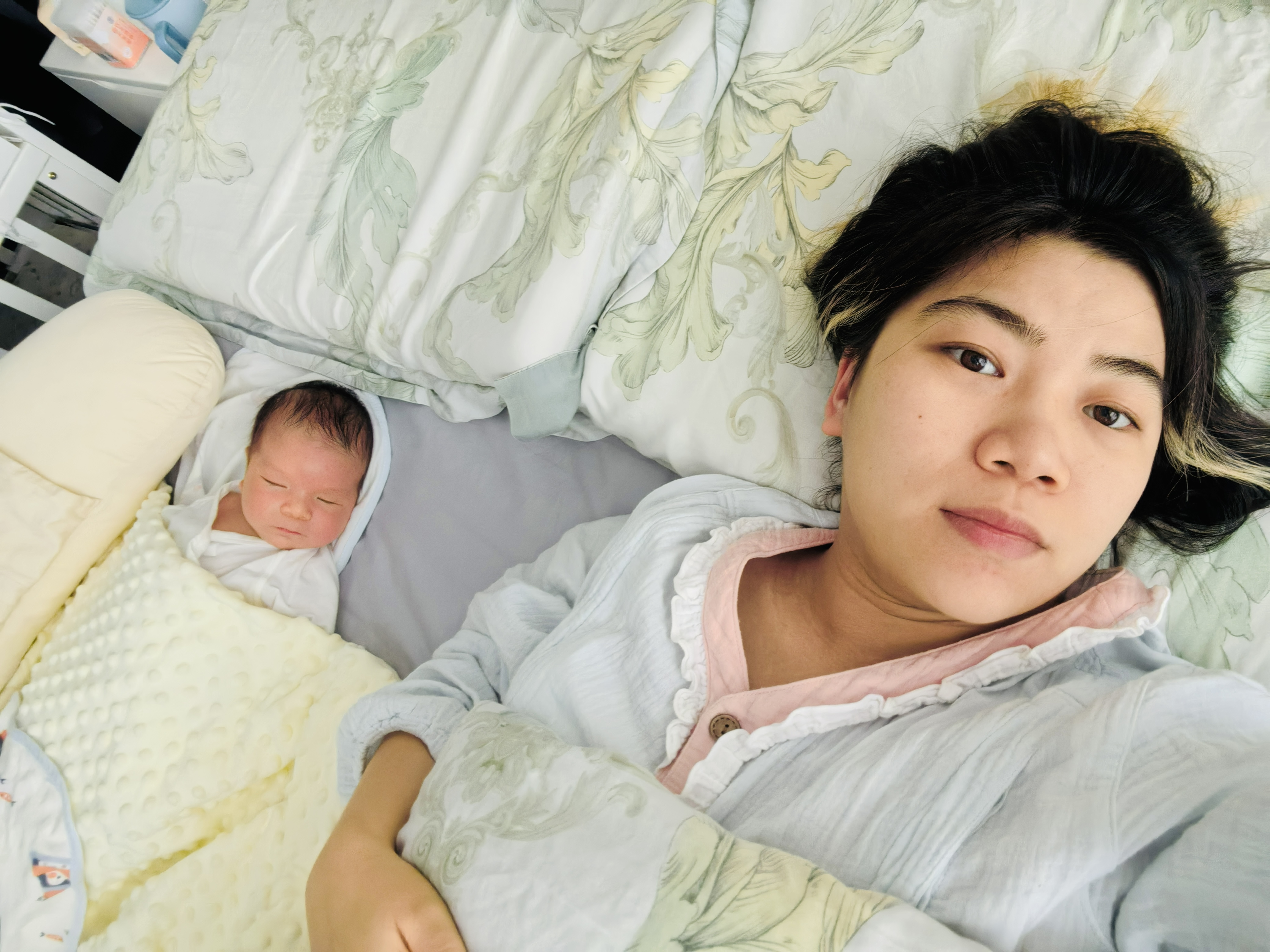 2025-11-09 和妈妈的合影