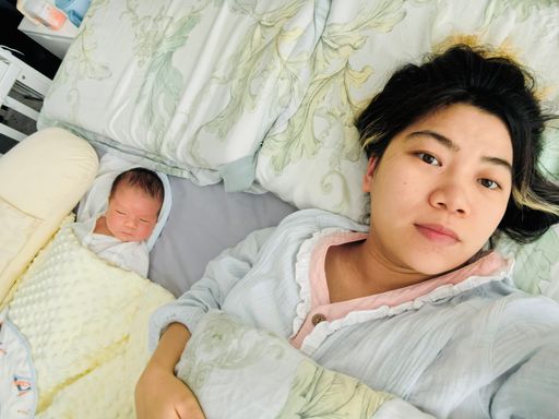 2025-11-09 和妈妈的合影